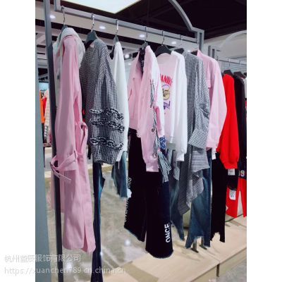 洛呗一南京沙河服装批发市场成都 品牌折扣女装奥特莱斯品牌折扣店Fxn菲想妮